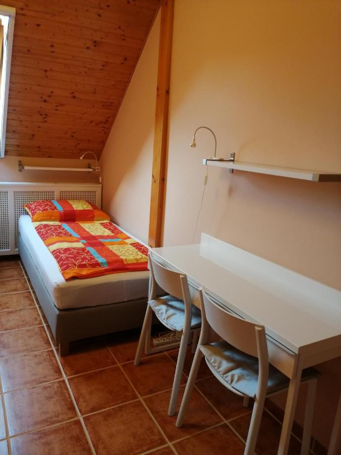 Karpatia Panzio Bed and Breakfast Esztergom Exteriör bild